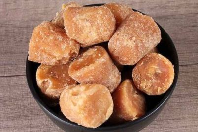 Benefits-of-eating-jaggery-daily.jpg