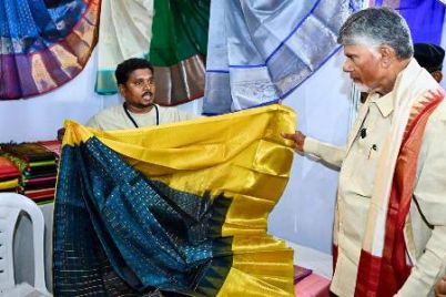 CM-Chandrababu-buy-sarees-for-wife.jpg