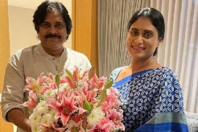 YS-Sharmila-with-pawan-kalyan.jpg