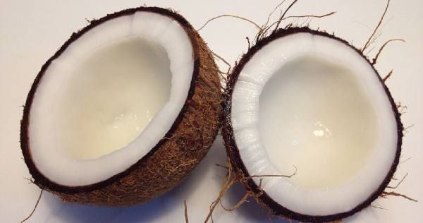 Health benefits of eating raw coconut